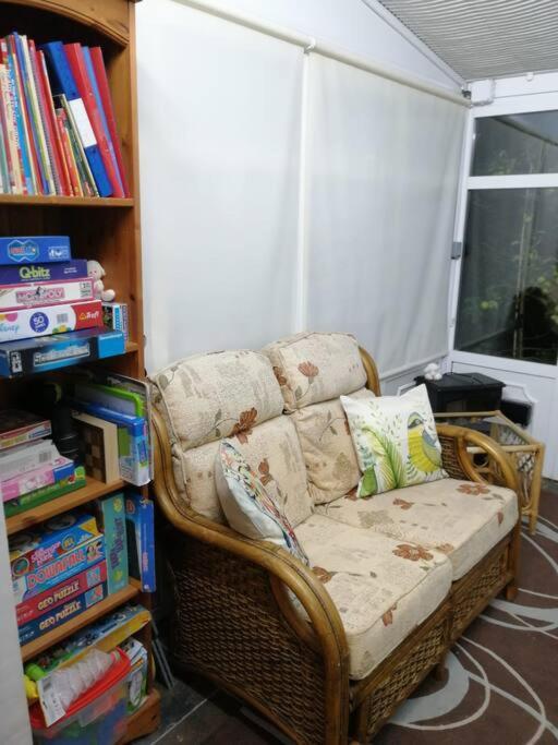 Treherbert Welsh Miners Cottage Four Bedroom House מראה חיצוני תמונה